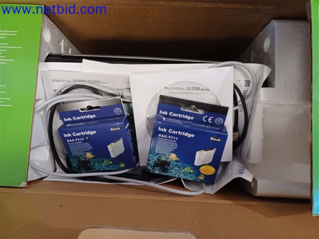 Stroje, systémy, kancelářské vybavení, příslušenství a IT části strojírenské společnosti pro "mikro" CNC stroje, výrobce řídicích prvků a vývojář softwaru.-3