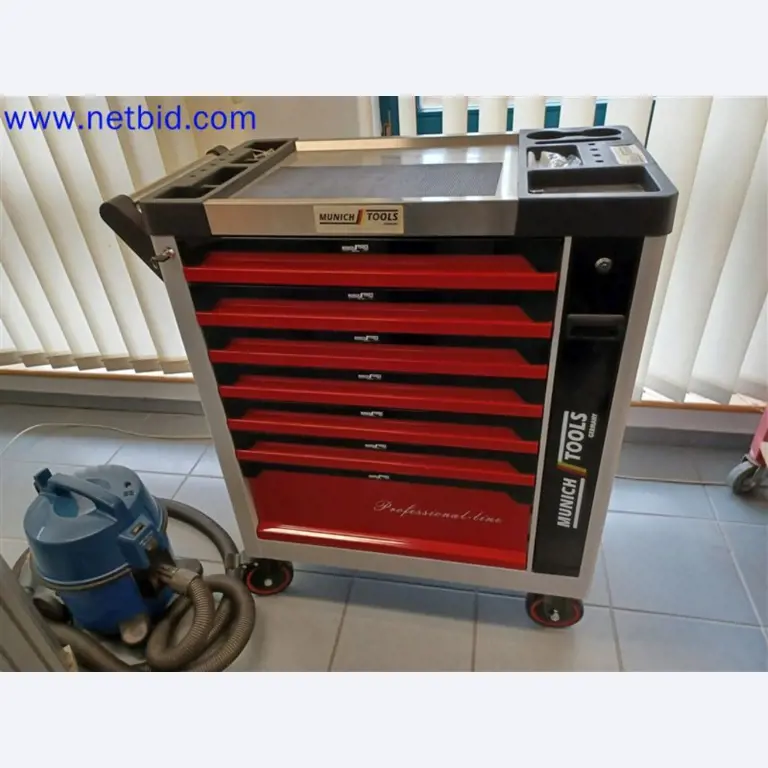 Machines, systemen, kantooruitrusting, accessoires en IT-onderdelen van een machinebouwbedrijf voor "micro" CNC-machines, fabrikant van besturingselementen en softwareontwikkelaar-1