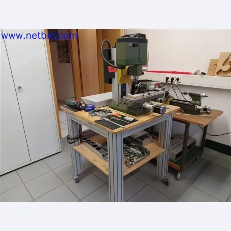 Maschinen, Anlagen, Büroeinrichtung, Zubehör und IT-Teile eines Maschinenbauers für „Kleinst“-CNC-Maschinen, Hersteller von Steuerelementen und Entwicklers von Software-3