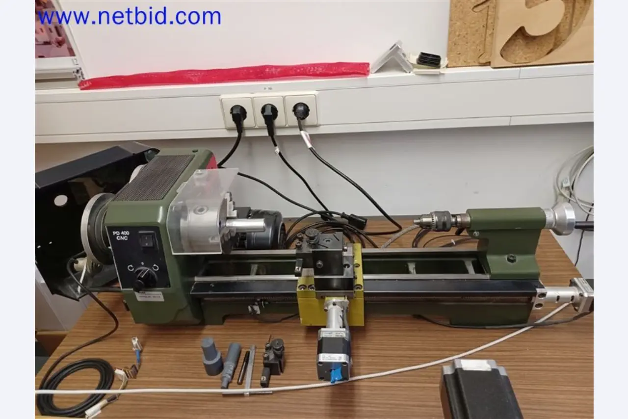 Maschinen, Anlagen, Büroeinrichtung, Zubehör und IT-Teile eines Maschinenbauers für „Kleinst“-CNC-Maschinen, Hersteller von Steuerelementen und Entwicklers von Software-6