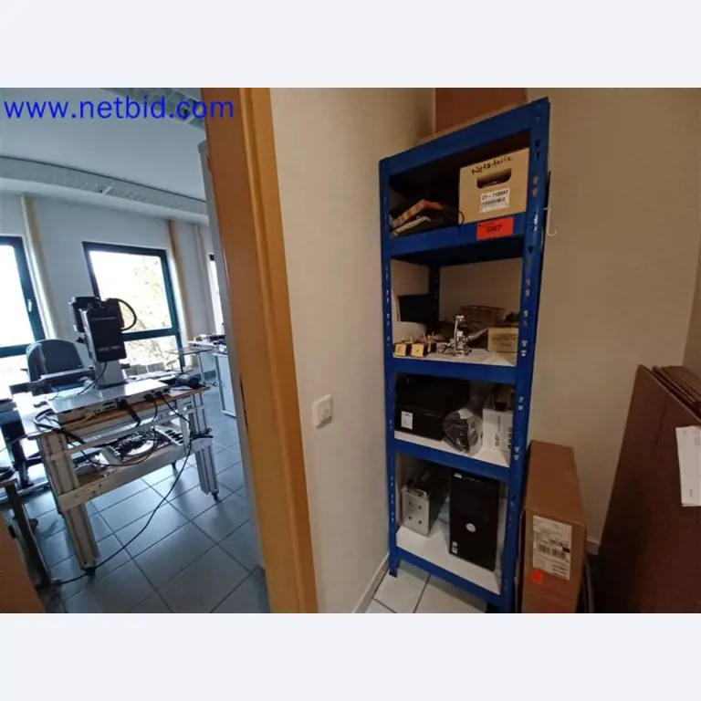 Stroje, systémy, kancelářské vybavení, příslušenství a IT části strojírenské společnosti pro "mikro" CNC stroje, výrobce řídicích prvků a vývojář softwaru.-1