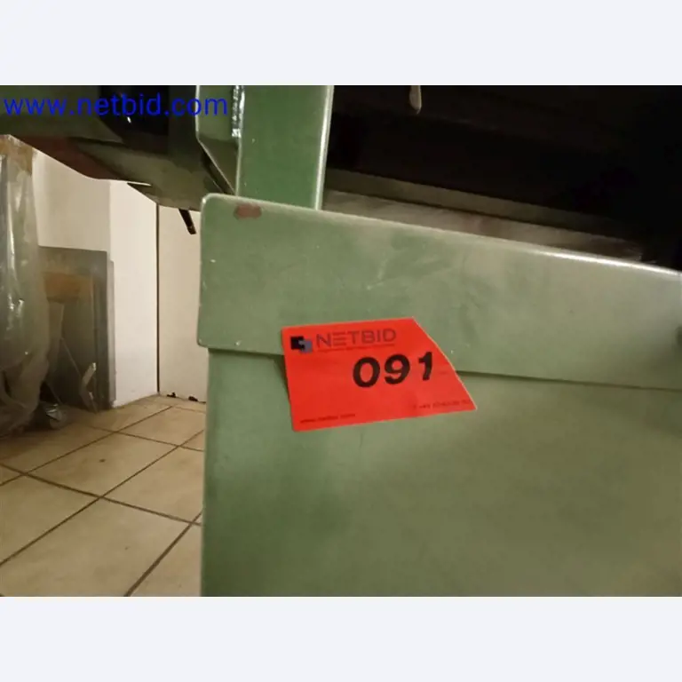 Stroje, systémy, kancelářské vybavení, příslušenství a IT části strojírenské společnosti pro "mikro" CNC stroje, výrobce řídicích prvků a vývojář softwaru.-2