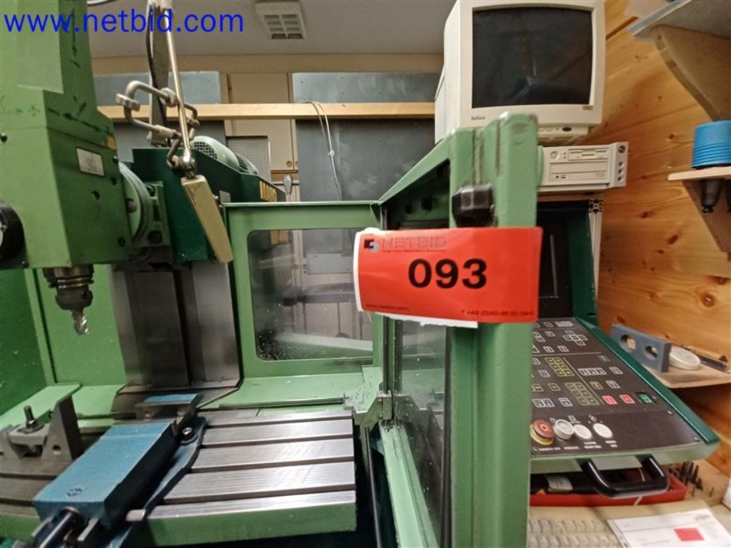 Stroje, systémy, kancelářské vybavení, příslušenství a IT části strojírenské společnosti pro "mikro" CNC stroje, výrobce řídicích prvků a vývojář softwaru.-2