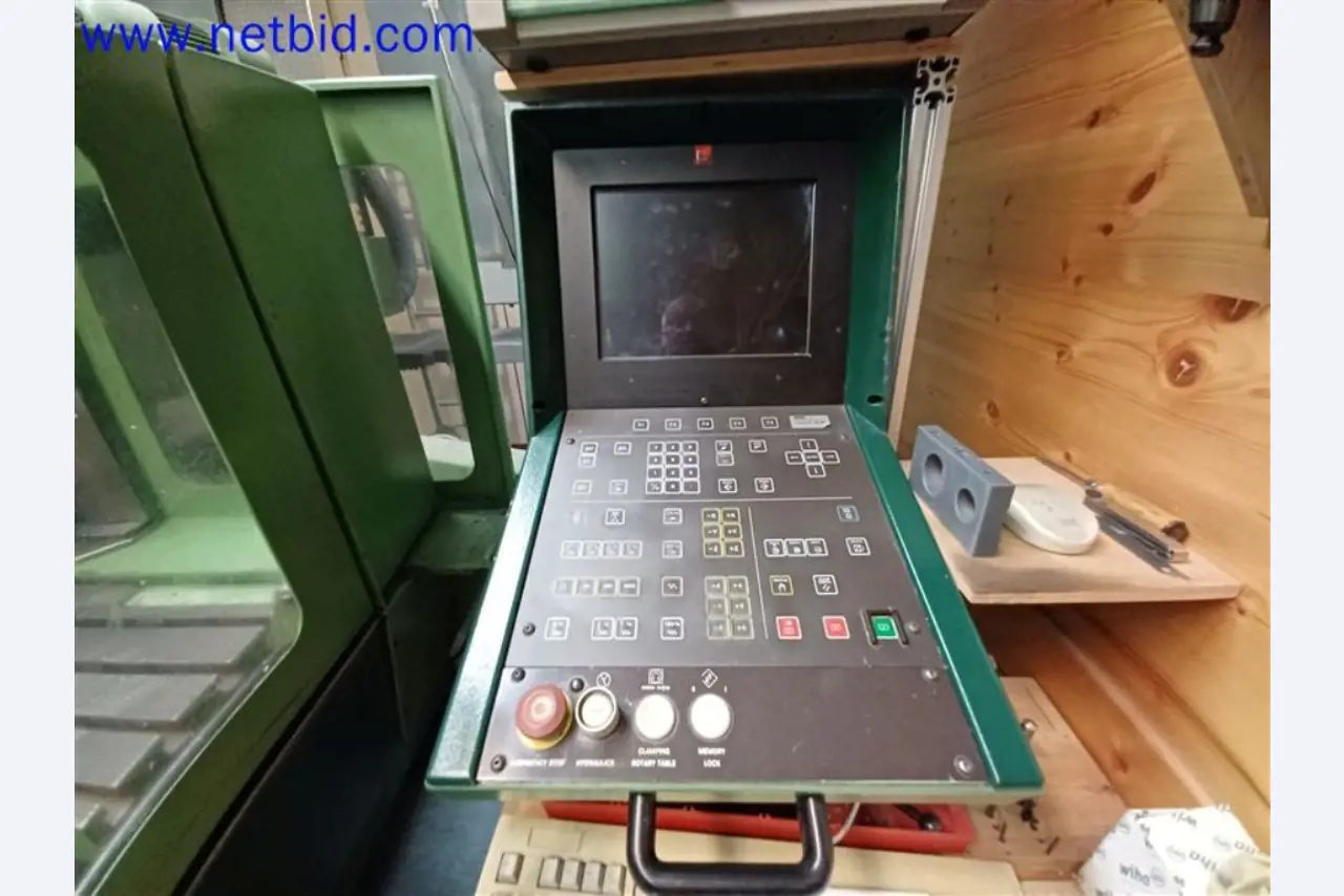 Stroje, systémy, kancelářské vybavení, příslušenství a IT části strojírenské společnosti pro "mikro" CNC stroje, výrobce řídicích prvků a vývojář softwaru.-3