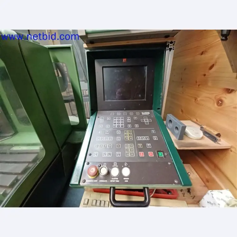 Stroje, systémy, kancelářské vybavení, příslušenství a IT části strojírenské společnosti pro "mikro" CNC stroje, výrobce řídicích prvků a vývojář softwaru.-3