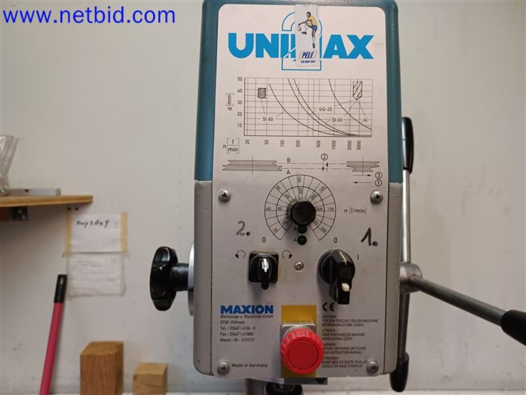 Stroje, systémy, kancelářské vybavení, příslušenství a IT části strojírenské společnosti pro "mikro" CNC stroje, výrobce řídicích prvků a vývojář softwaru.-3