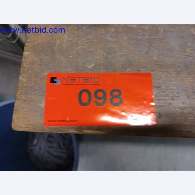 Stroje, systémy, kancelářské vybavení, příslušenství a IT části strojírenské společnosti pro "mikro" CNC stroje, výrobce řídicích prvků a vývojář softwaru.-2