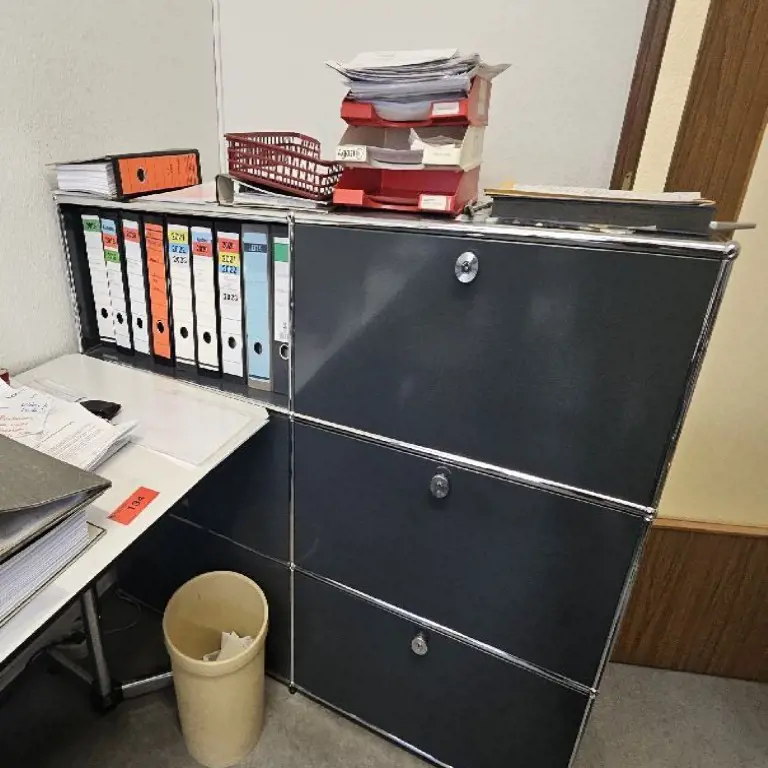 Příborník USM Haller