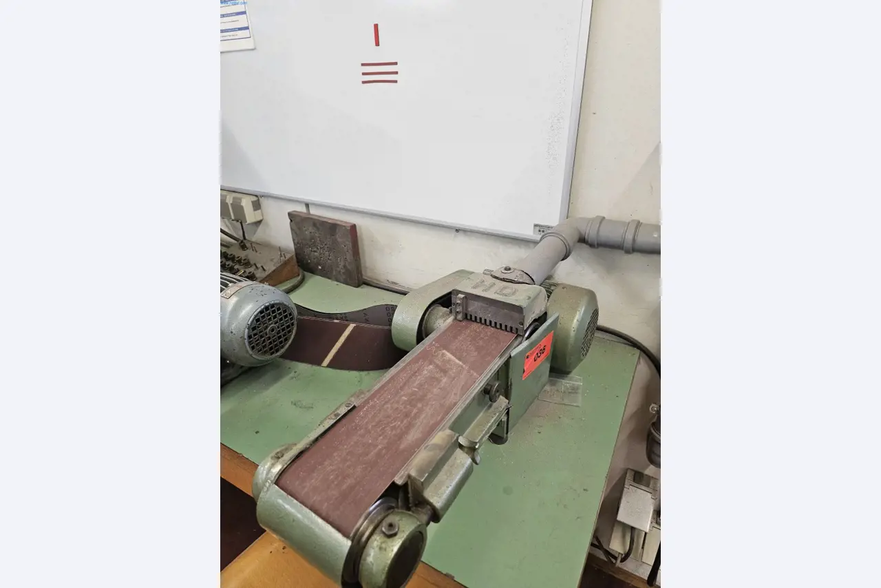 Machines, systemen en kantoorapparatuur voor een ringenfabrikant-1