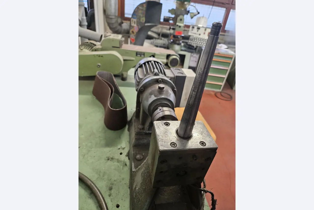 Maschinen, Anlagen und Büroeinrichtung einer Ringmanufaktur -4