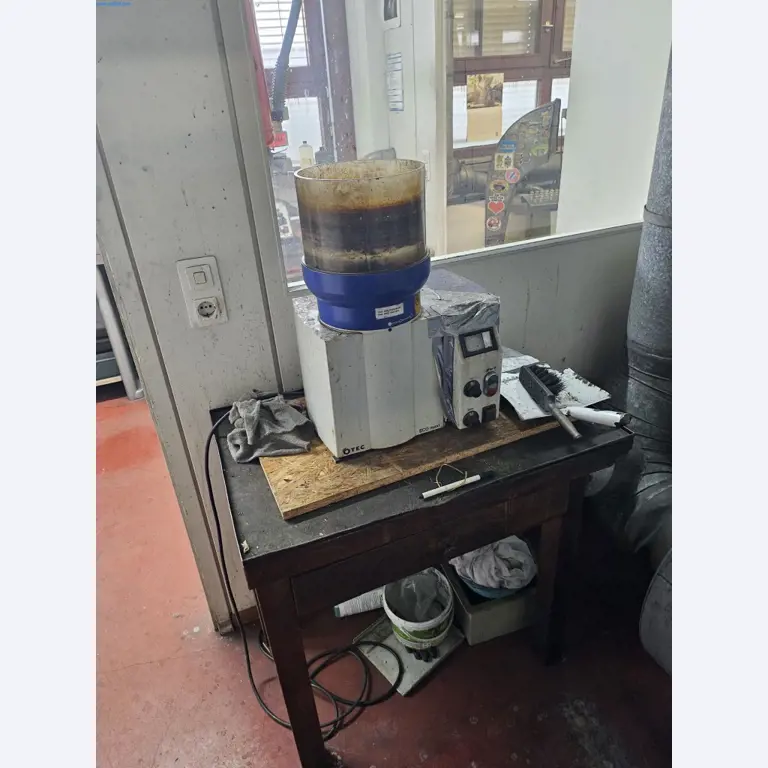 Machines, systemen en kantoorapparatuur voor een ringenfabrikant-1