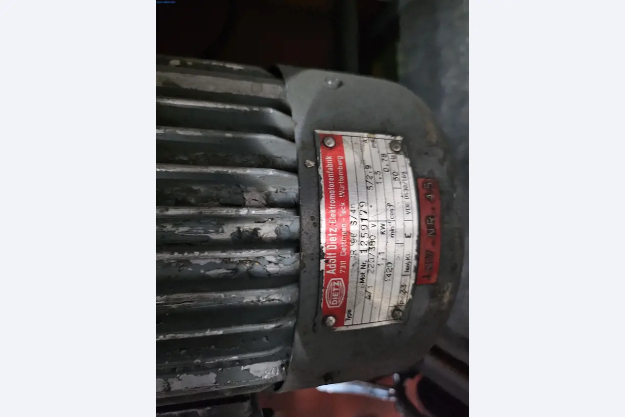 Machines, systemen en kantoorapparatuur voor een ringenfabrikant-3