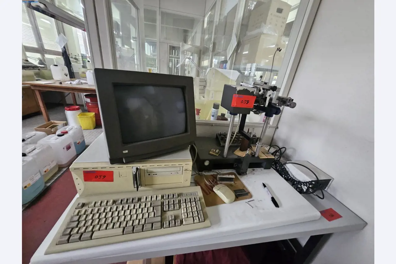 Stroje, systémy a kancelářské vybavení pro výrobce kroužků-5