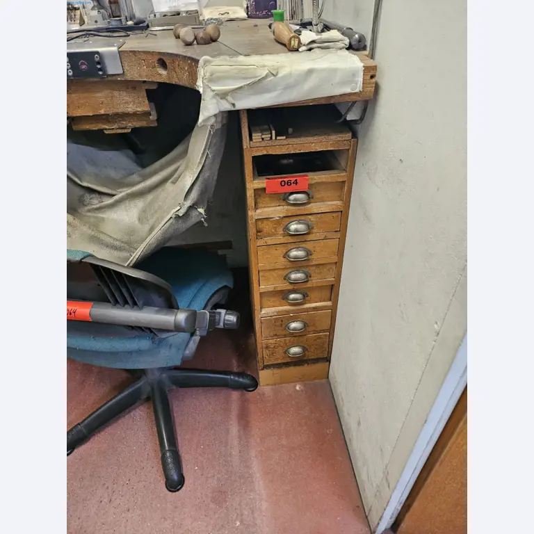 Stroje, systémy a kancelářské vybavení pro výrobce kroužků-1