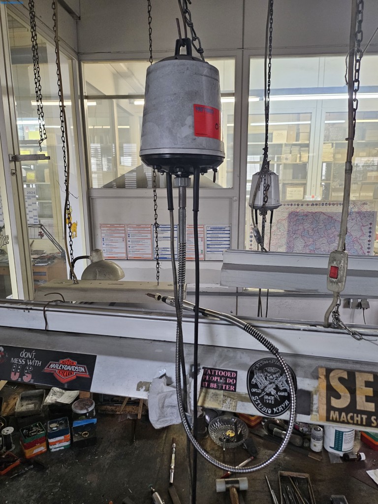 Stroje, systémy a kancelářské vybavení pro výrobce kroužků-1