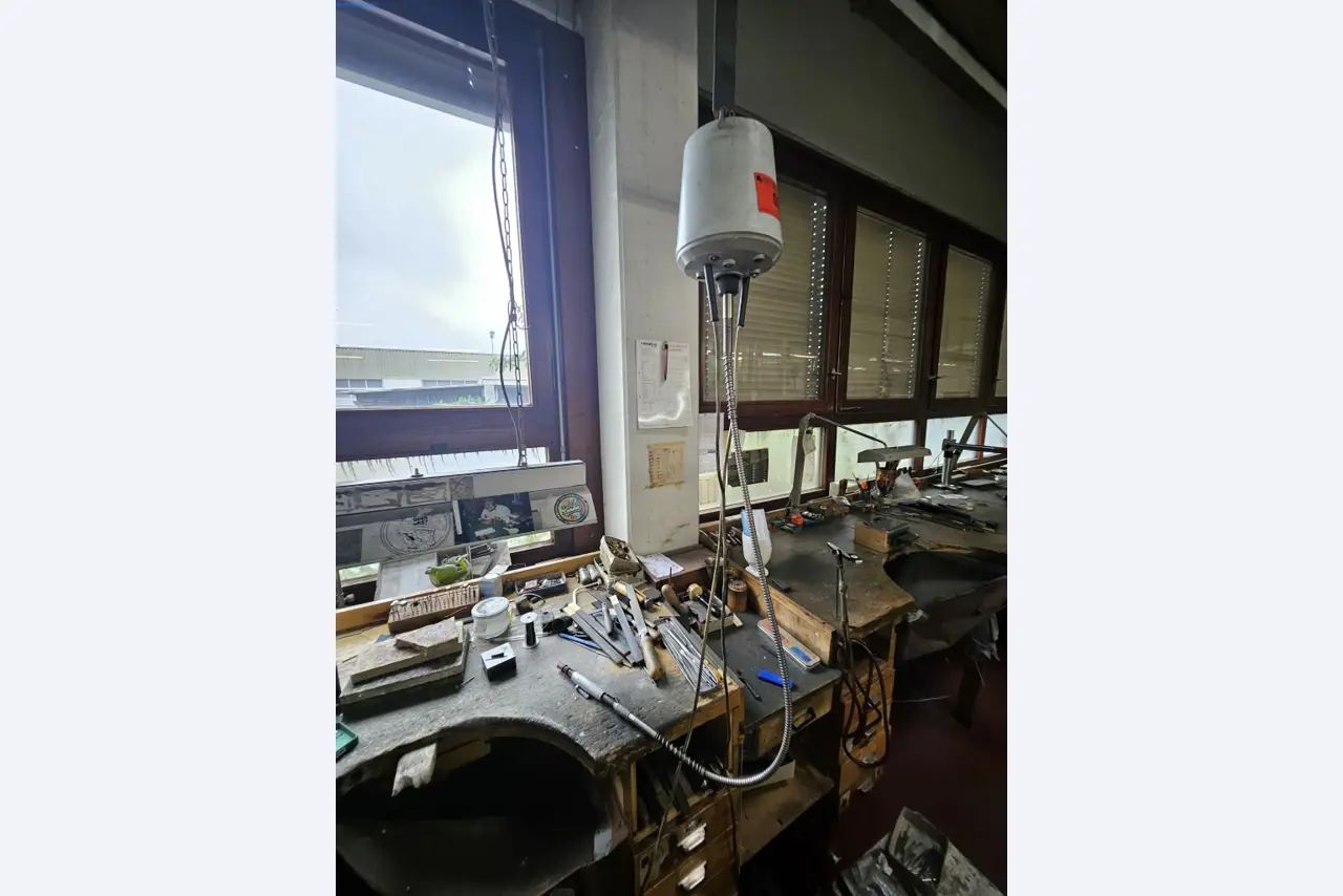 Stroje, systémy a kancelářské vybavení pro výrobce kroužků-6