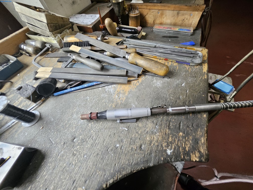 Stroje, systémy a kancelářské vybavení pro výrobce kroužků-9