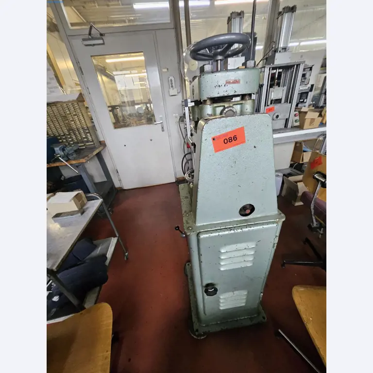 Stroje, systémy a kancelářské vybavení pro výrobce kroužků-1