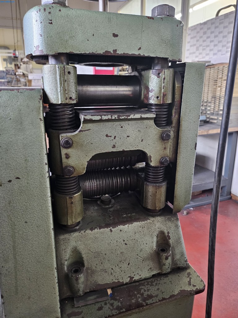 Stroje, systémy a kancelářské vybavení pro výrobce kroužků-4