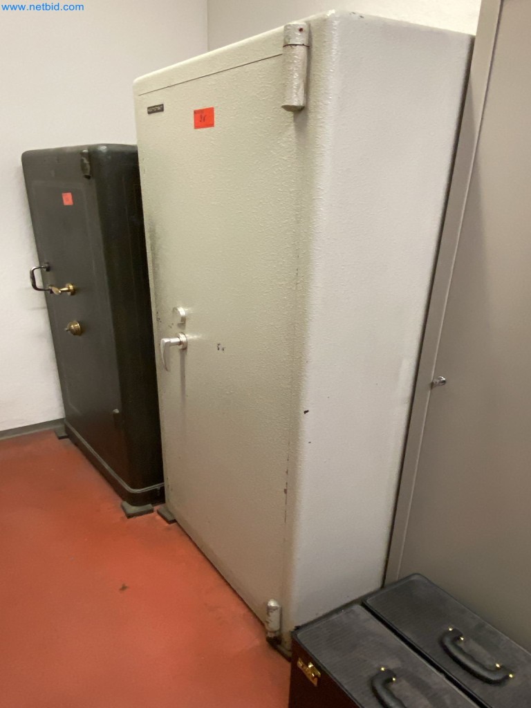 Stroje, systémy a kancelářské vybavení pro výrobce kroužků-1