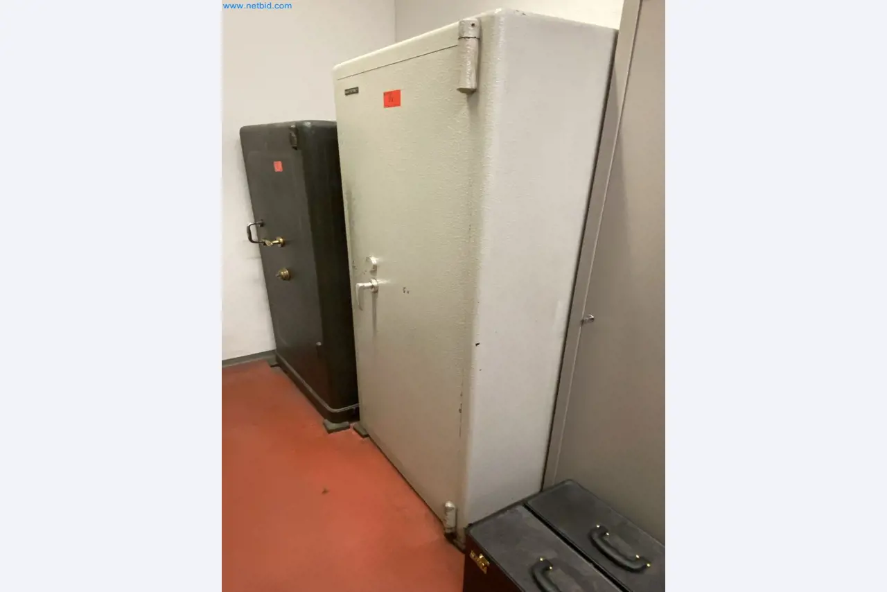 Stroje, systémy a kancelářské vybavení pro výrobce kroužků-1