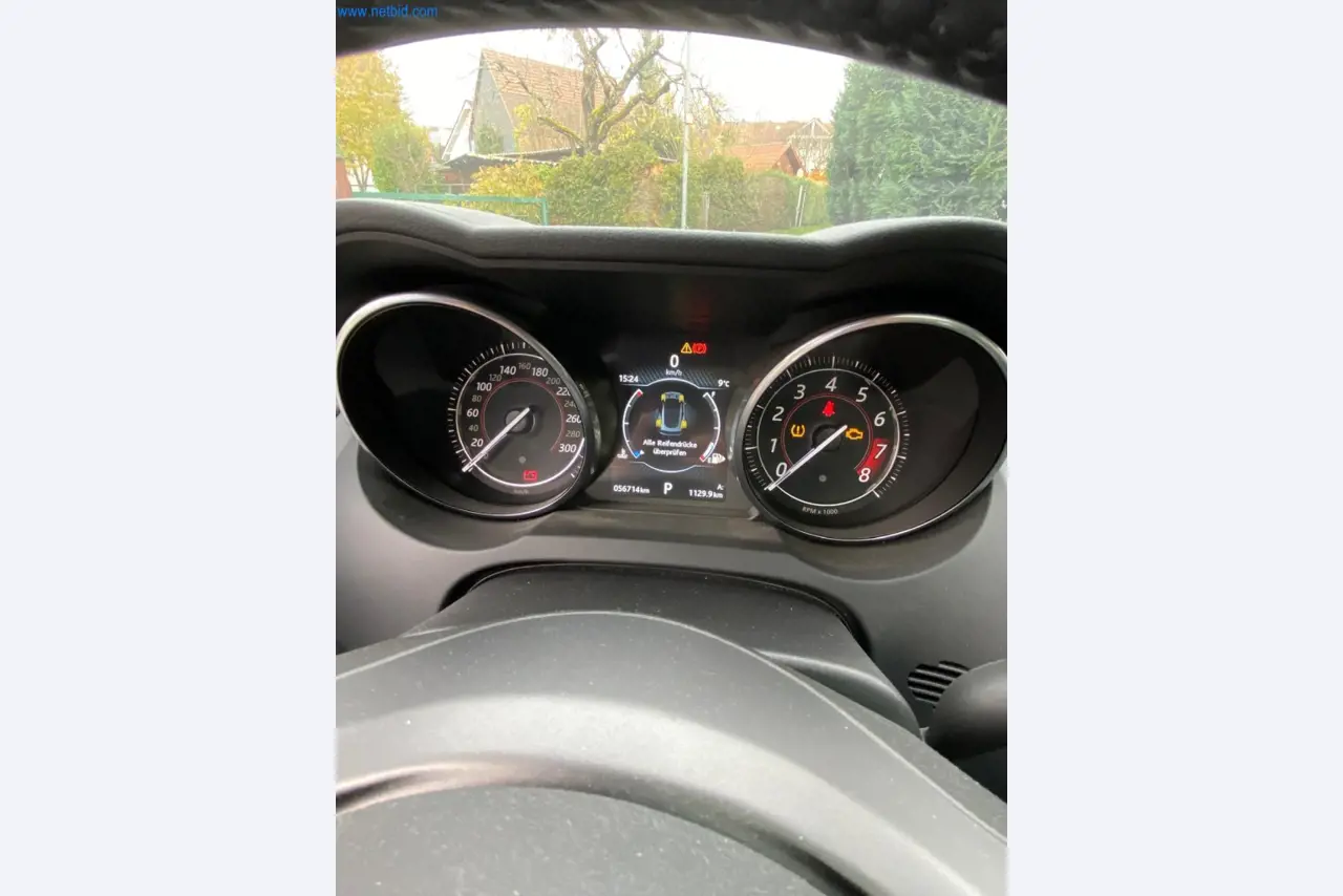 Machines, systemen en kantoorapparatuur voor een ringenfabrikant-11