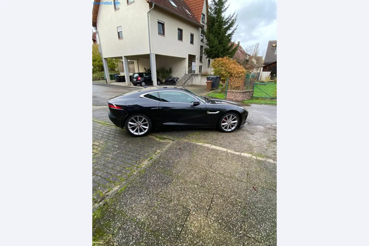 Machines, systemen en kantoorapparatuur voor een ringenfabrikant-16