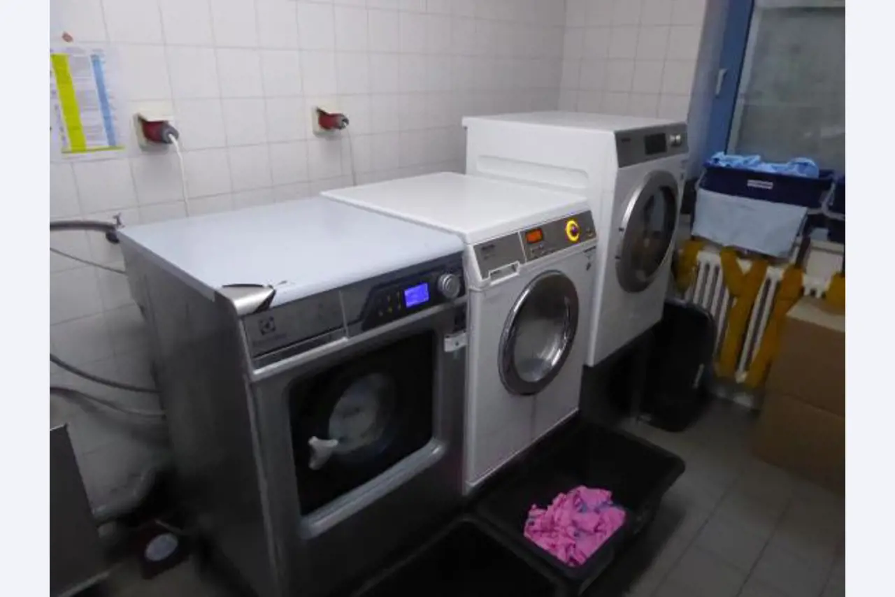 Medical technical equipment, operating theater equipment, sterile trays and hospital equipment and furniture-12