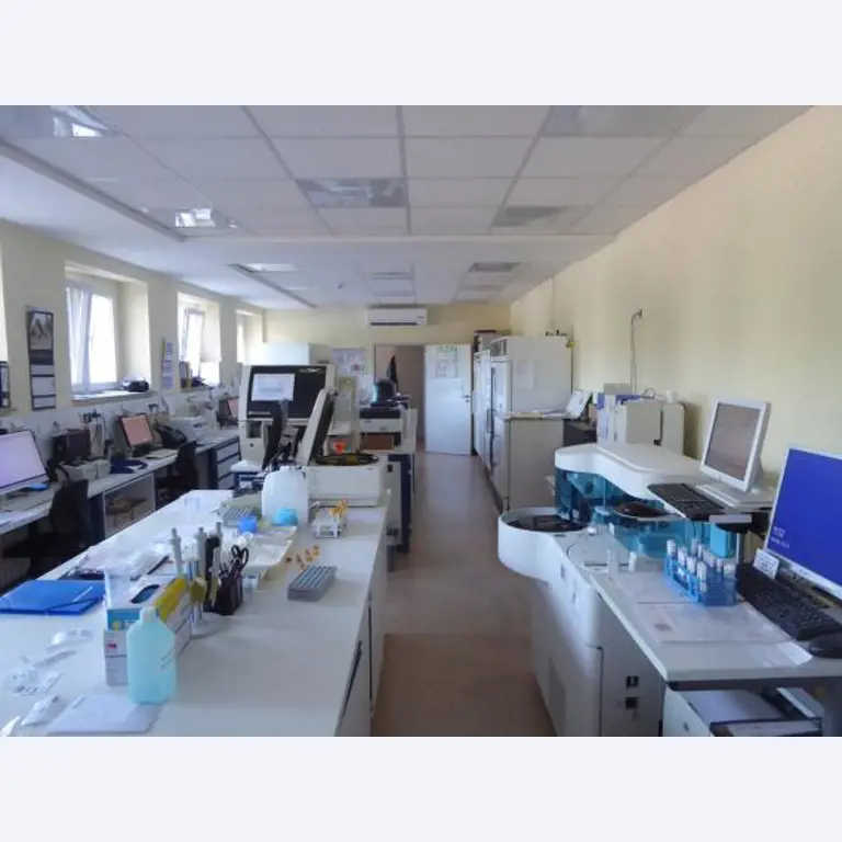 Medical technical equipment, operating theater equipment, sterile trays and hospital equipment and furniture-13