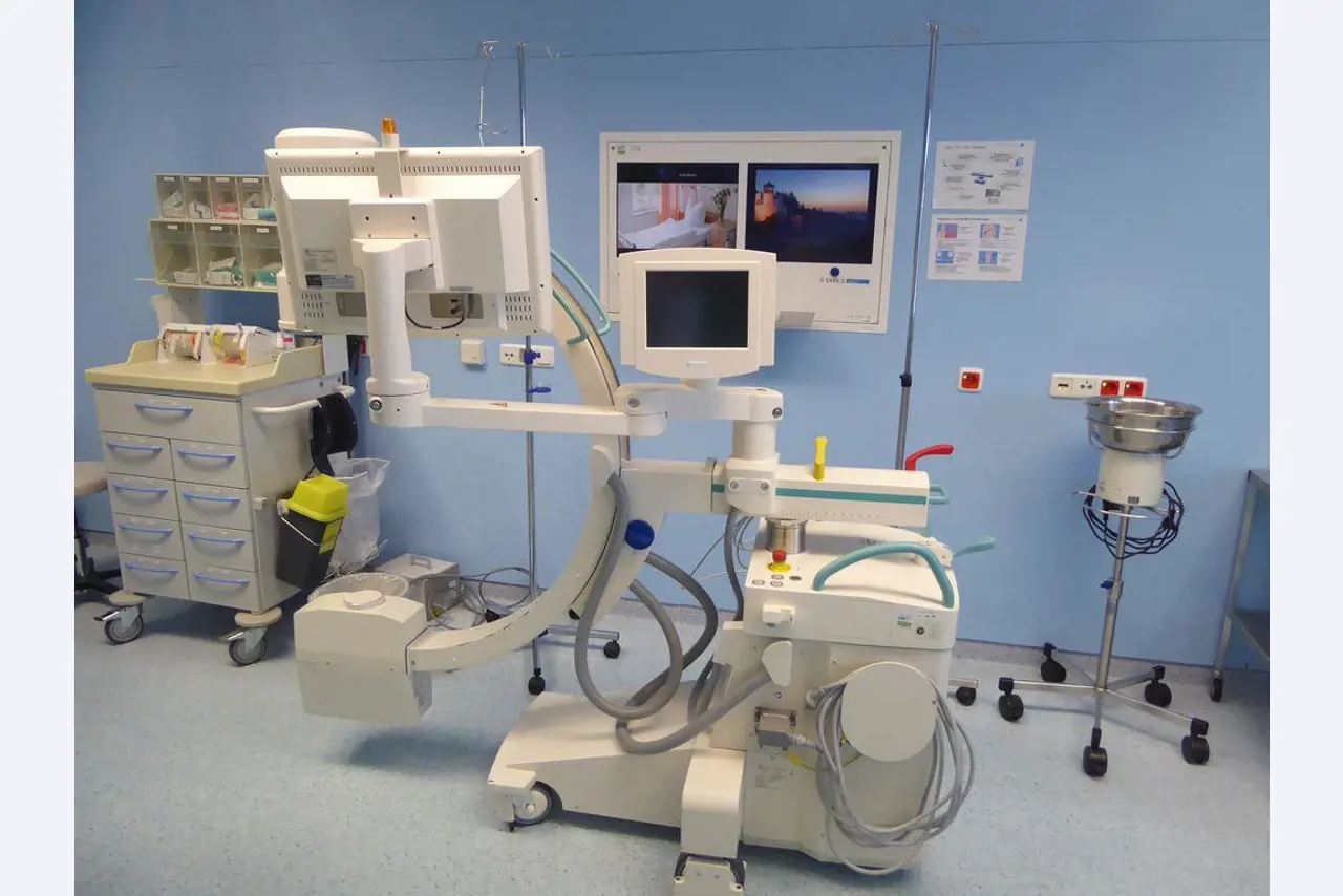 Medical technical equipment, operating theater equipment, sterile trays and hospital equipment and furniture-1