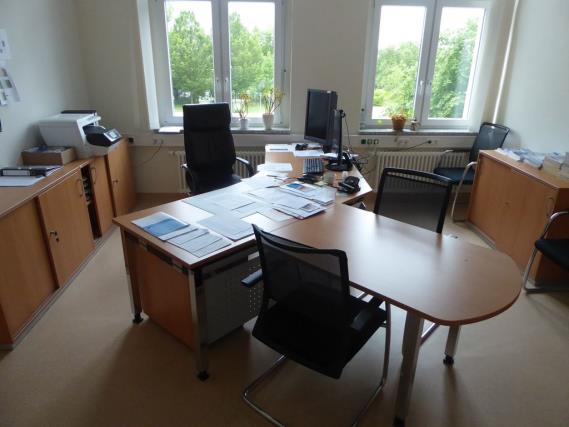 Medical technical equipment, operating theater equipment, sterile trays and hospital equipment and furniture-23