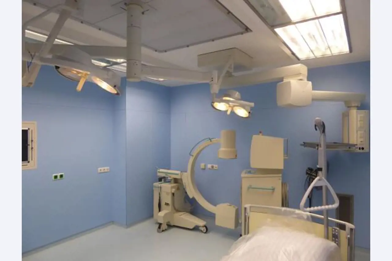 Medical technical equipment, operating theater equipment, sterile trays and hospital equipment and furniture-27