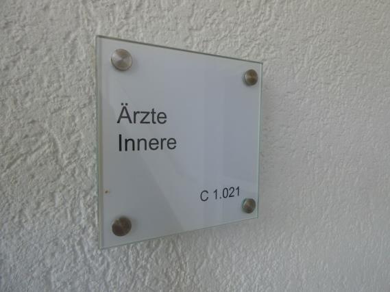 Medical technical equipment, operating theater equipment, sterile trays and hospital equipment and furniture-30