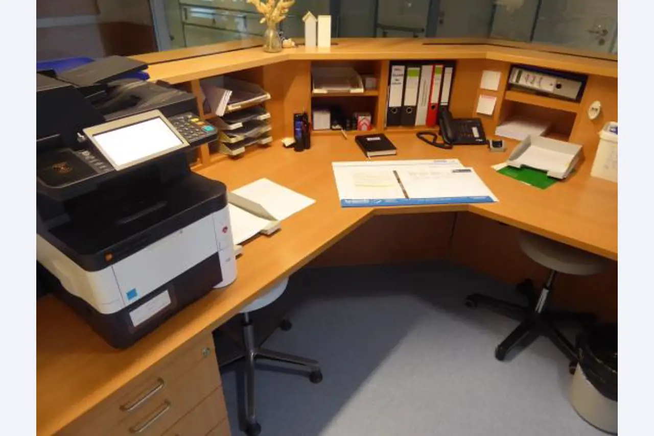 Medical technical equipment, operating theater equipment, sterile trays and hospital equipment and furniture-33