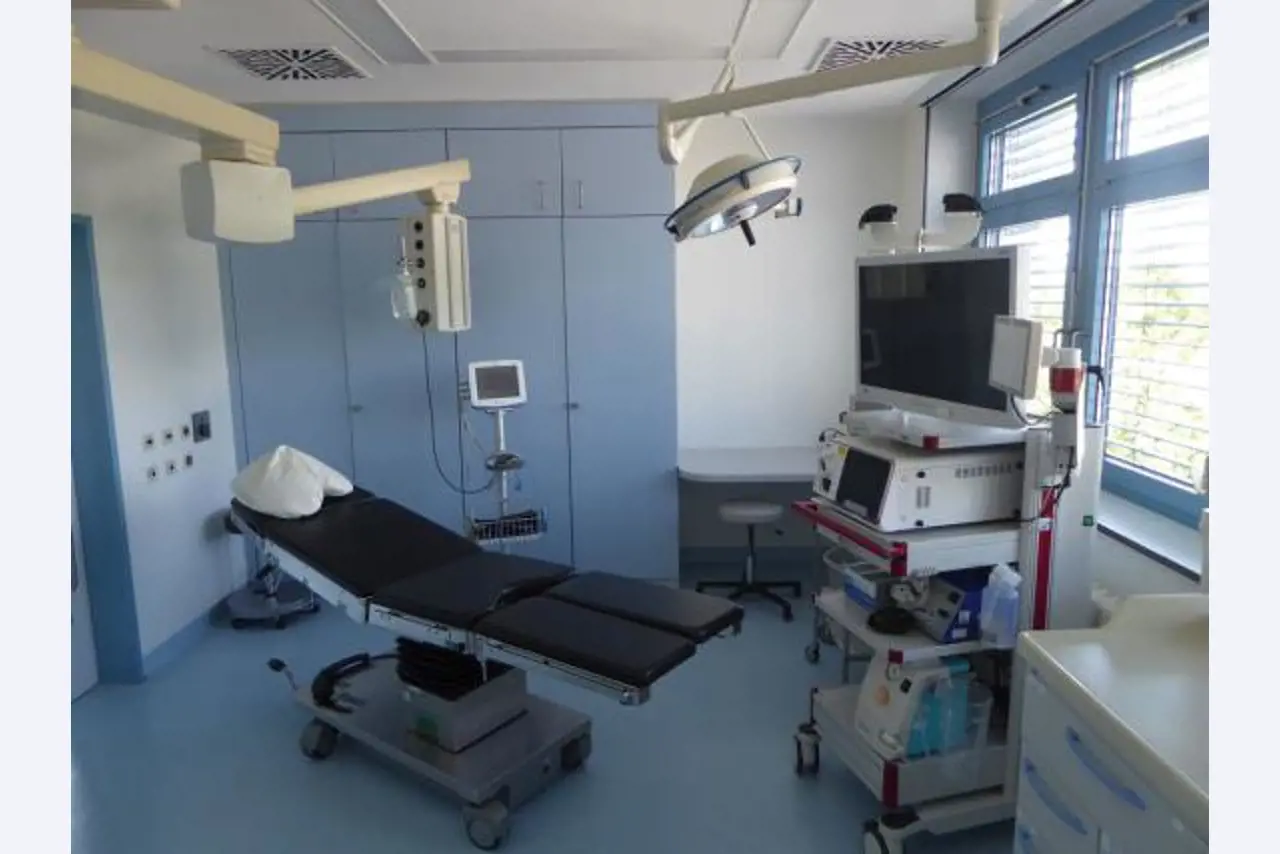 Medical technical equipment, operating theater equipment, sterile trays and hospital equipment and furniture-34