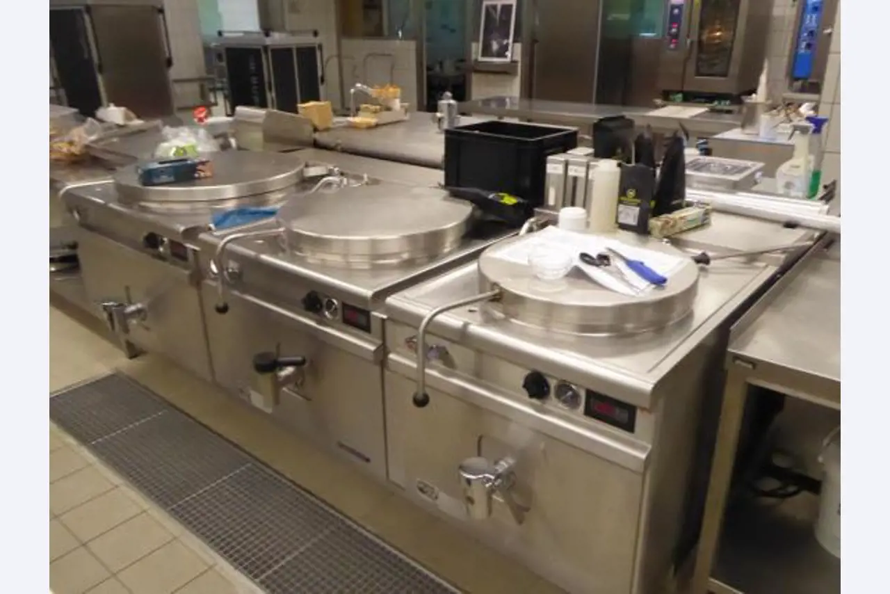 Medical technical equipment, operating theater equipment, sterile trays and hospital equipment and furniture-5