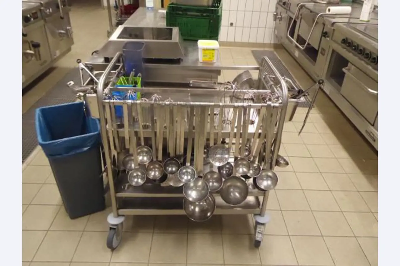 Medical technical equipment, operating theater equipment, sterile trays and hospital equipment and furniture-8