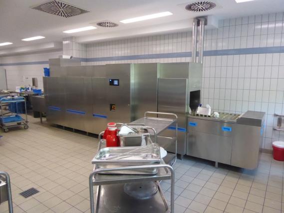 Medical technical equipment, operating theater equipment, sterile trays and hospital equipment and furniture-10