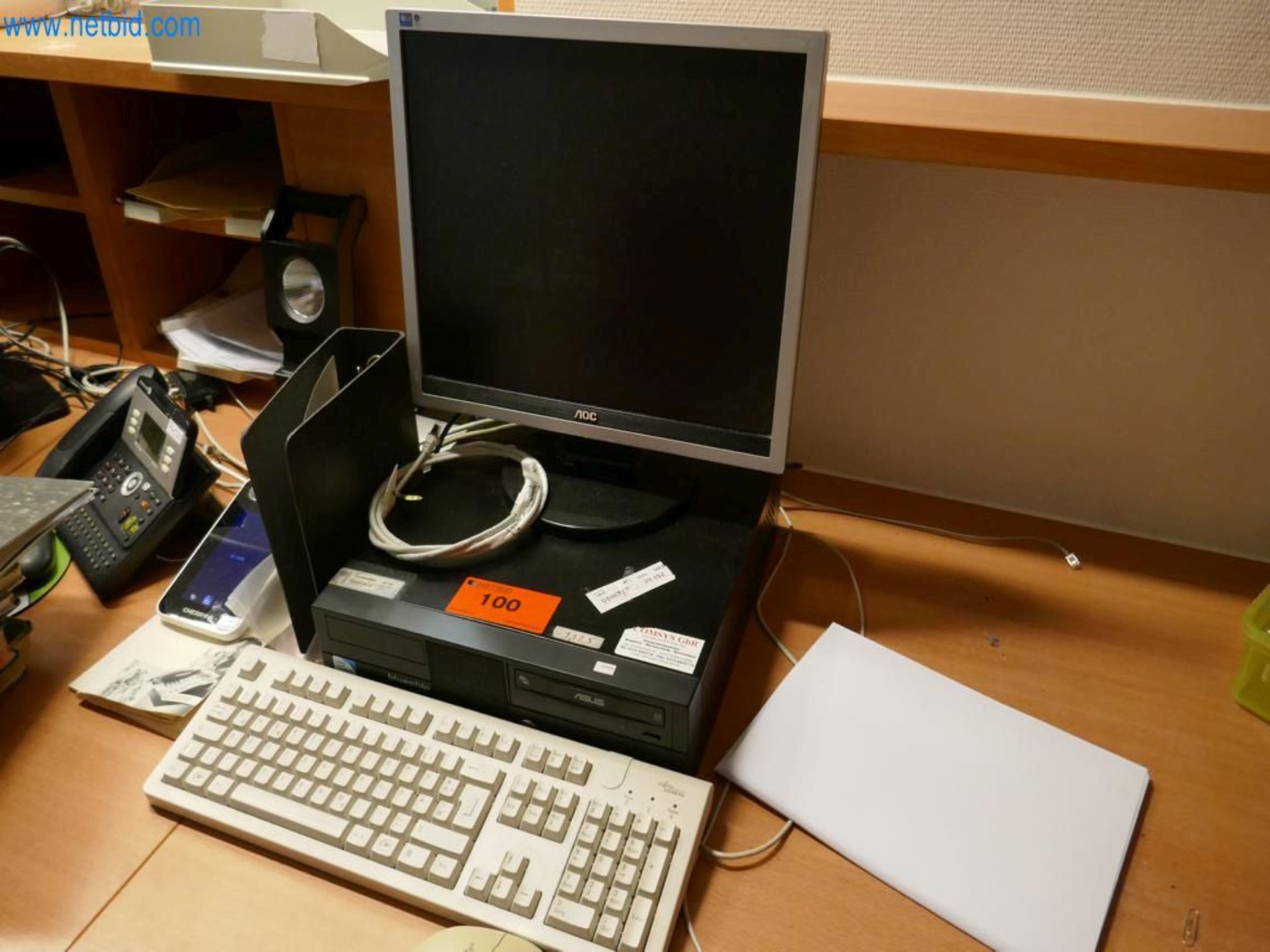 Medyczny sprzęt techniczny, wyposażenie sal operacyjnych, sterylne tace oraz sprzęt i meble szpitalne-1