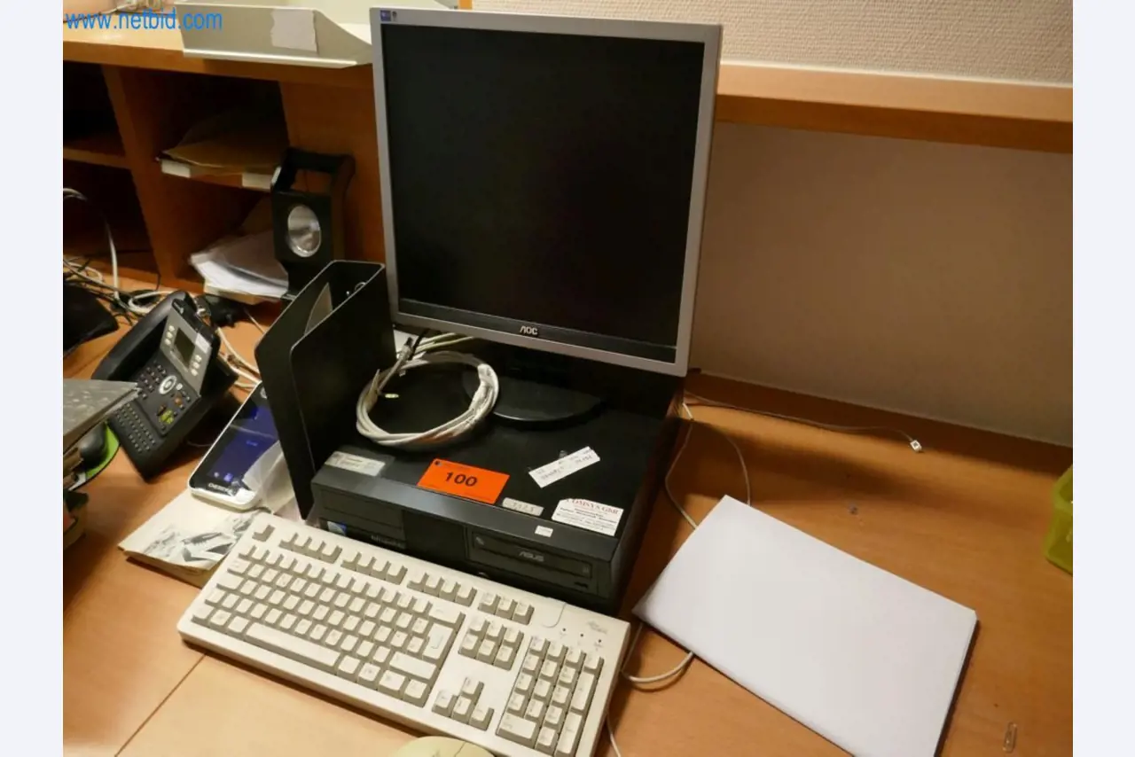 Medyczny sprzęt techniczny, wyposażenie sal operacyjnych, sterylne tace oraz sprzęt i meble szpitalne-1