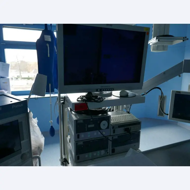 Medyczny sprzęt techniczny, wyposażenie sal operacyjnych, sterylne tace oraz sprzęt i meble szpitalne-1