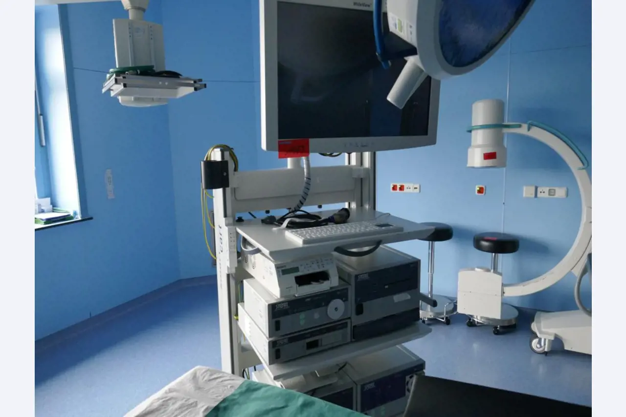 Medical technical equipment, operating theater equipment, sterile trays and hospital equipment and furniture-1