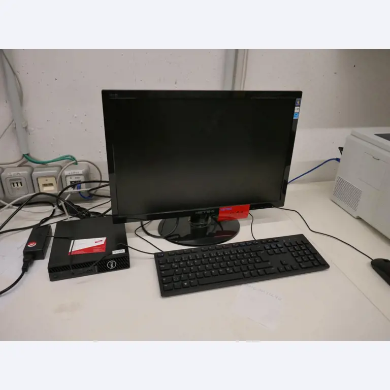 Medyczny sprzęt techniczny, wyposażenie sal operacyjnych, sterylne tace oraz sprzęt i meble szpitalne-1