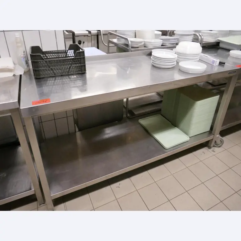 Medyczny sprzęt techniczny, wyposażenie sal operacyjnych, sterylne tace oraz sprzęt i meble szpitalne-1