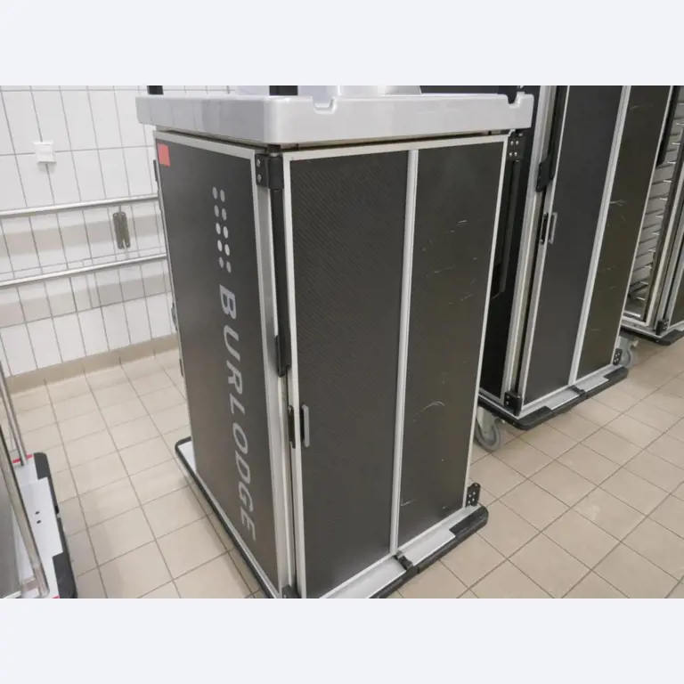 Medyczny sprzęt techniczny, wyposażenie sal operacyjnych, sterylne tace oraz sprzęt i meble szpitalne-2