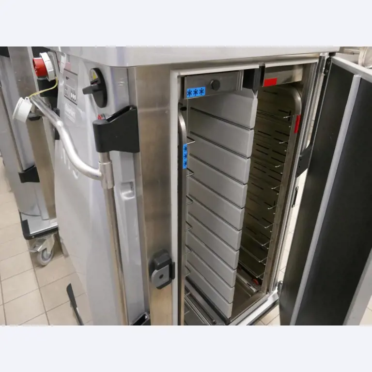 Medyczny sprzęt techniczny, wyposażenie sal operacyjnych, sterylne tace oraz sprzęt i meble szpitalne-3