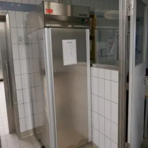 Lodówka komercyjna Küppersbusch