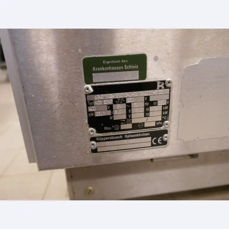 Medyczny sprzęt techniczny, wyposażenie sal operacyjnych, sterylne tace oraz sprzęt i meble szpitalne-8