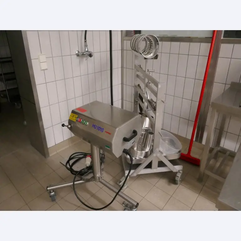 Medyczny sprzęt techniczny, wyposażenie sal operacyjnych, sterylne tace oraz sprzęt i meble szpitalne-1