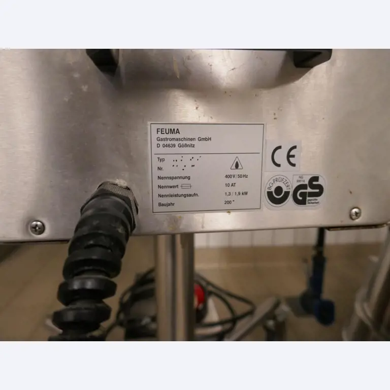 Medyczny sprzęt techniczny, wyposażenie sal operacyjnych, sterylne tace oraz sprzęt i meble szpitalne-3